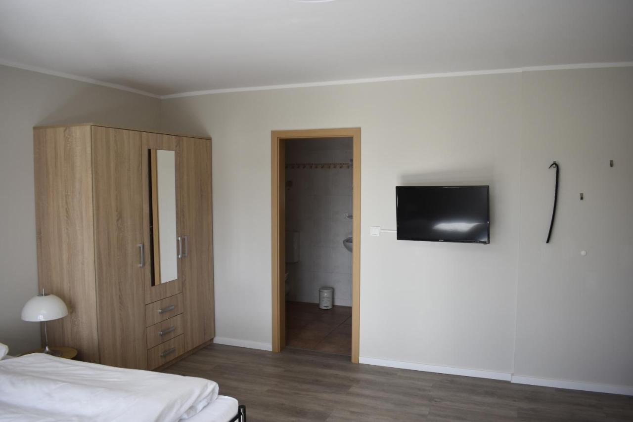 Pension Zur Schleuse Garni Am Elbe Luebeck - Kanal In Witzeeze 外观 照片