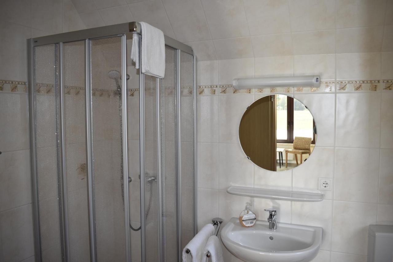 Pension Zur Schleuse Garni Am Elbe Luebeck - Kanal In Witzeeze 外观 照片