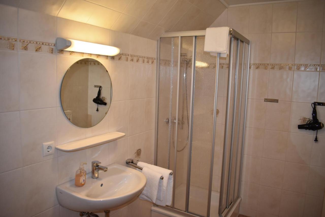 Pension Zur Schleuse Garni Am Elbe Luebeck - Kanal In Witzeeze 外观 照片