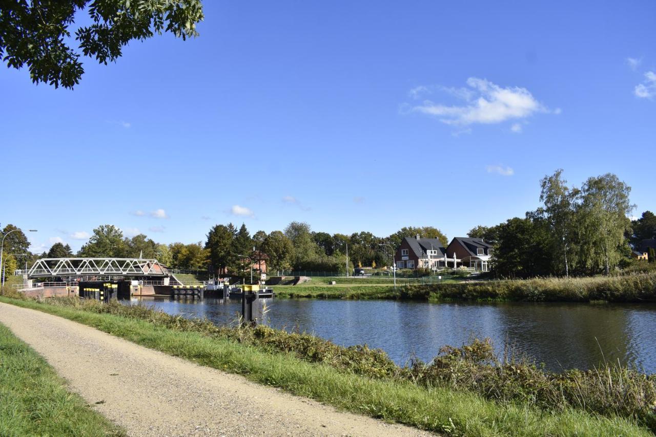 Pension Zur Schleuse Garni Am Elbe Luebeck - Kanal In Witzeeze 外观 照片