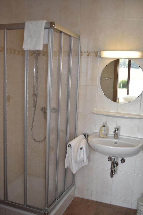 Pension Zur Schleuse Garni Am Elbe Luebeck - Kanal In Witzeeze 外观 照片